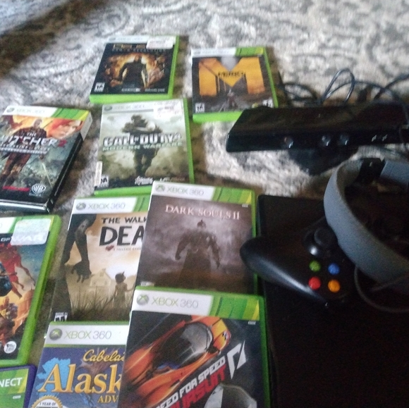 XBox 360 - Picture 2 of 7